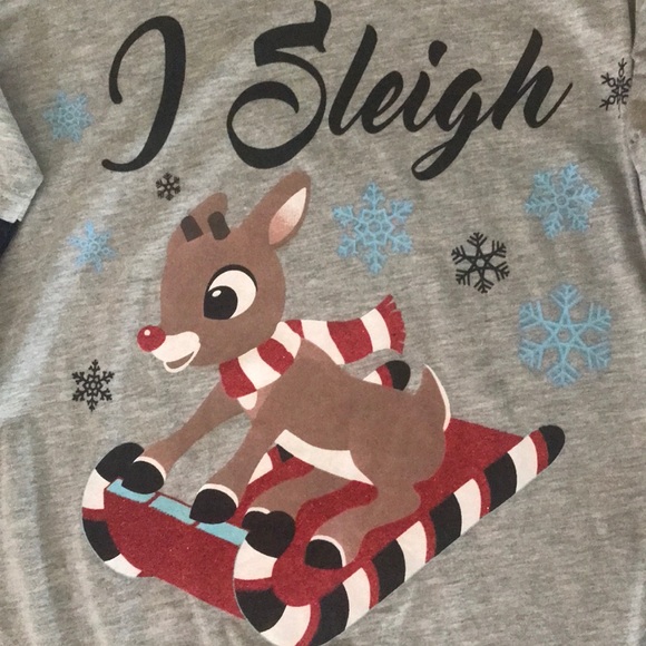 Xmas is coming! Great Holiday BNWT Cutest Rudolph Long Sleeve Top - Picture 2 of 5